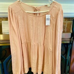 American Eagle women’s M, pale pink flowy bohemian style shirt NWT